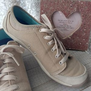 Dr. Scholl's Nessa sneaker 7.5 women's taupe/blue with shimmer